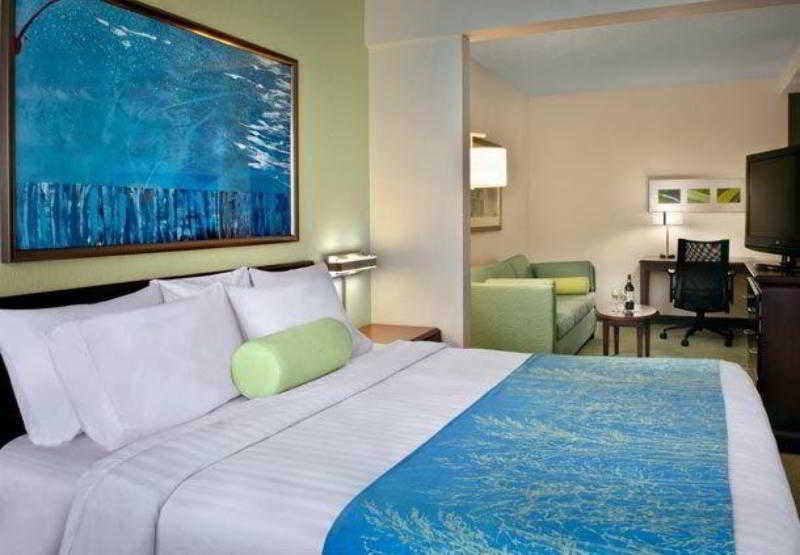 Springhill Philadelphia 3*